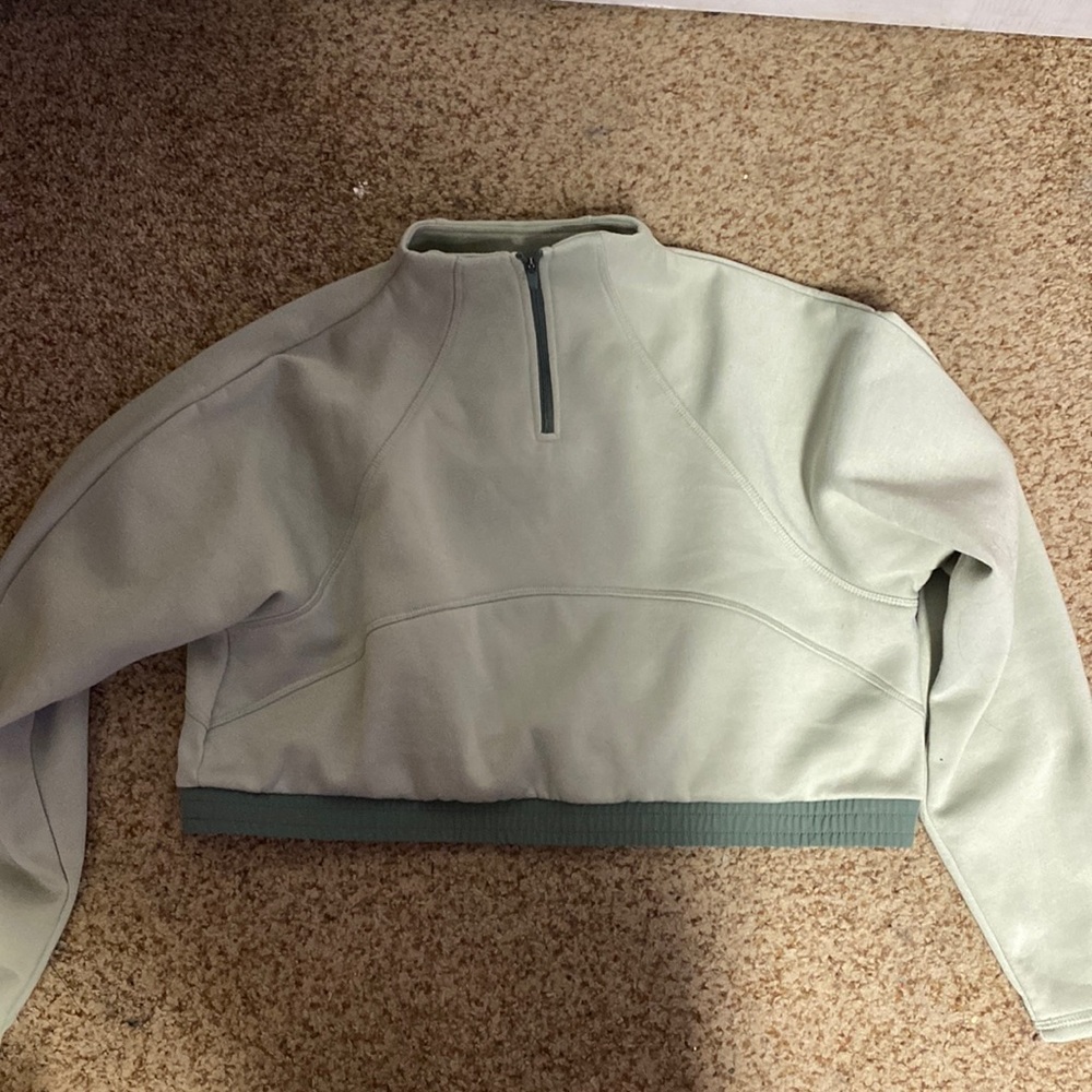 Two shades green cropped jacket